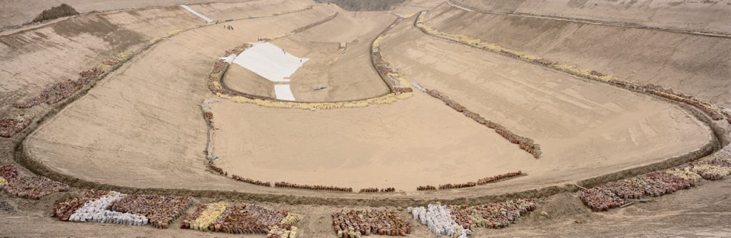 Ian Teh, New landfill, Hejin, China, 2011